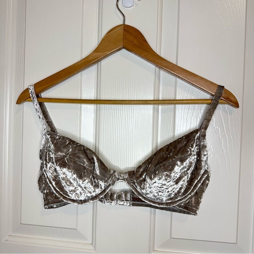 VTG Victoria’s Secret Brown Crushed Velvet Underwire Adjustable Bikini Top 36C